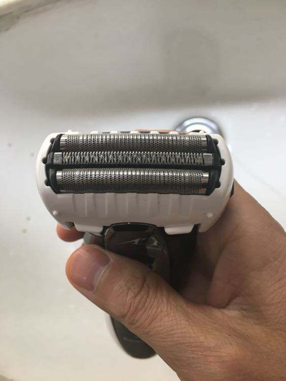 剃须刀上的(de)电机为什么用偏心轴
